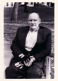 Leonard Kriegel